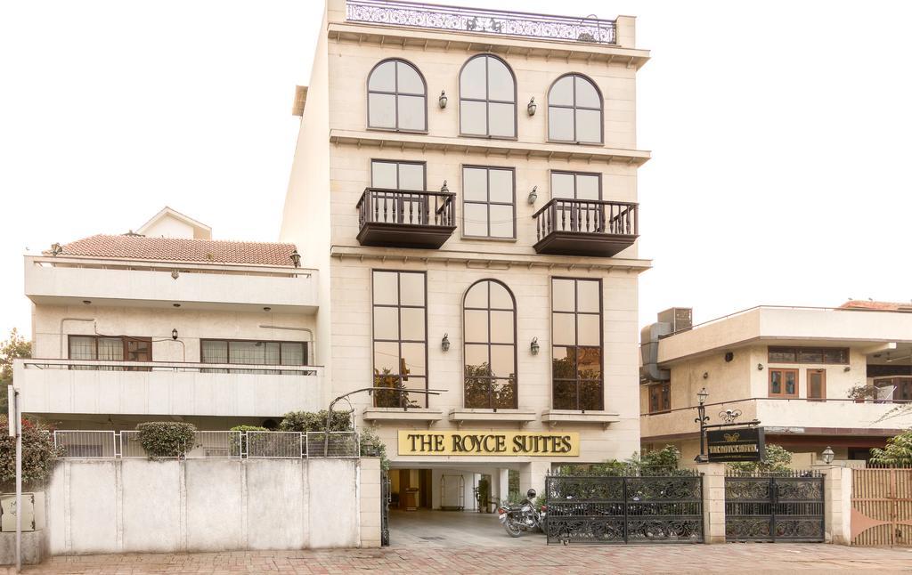 Treebo Tryst Royce New Friends Colony Hotel New Delhi Exterior photo
